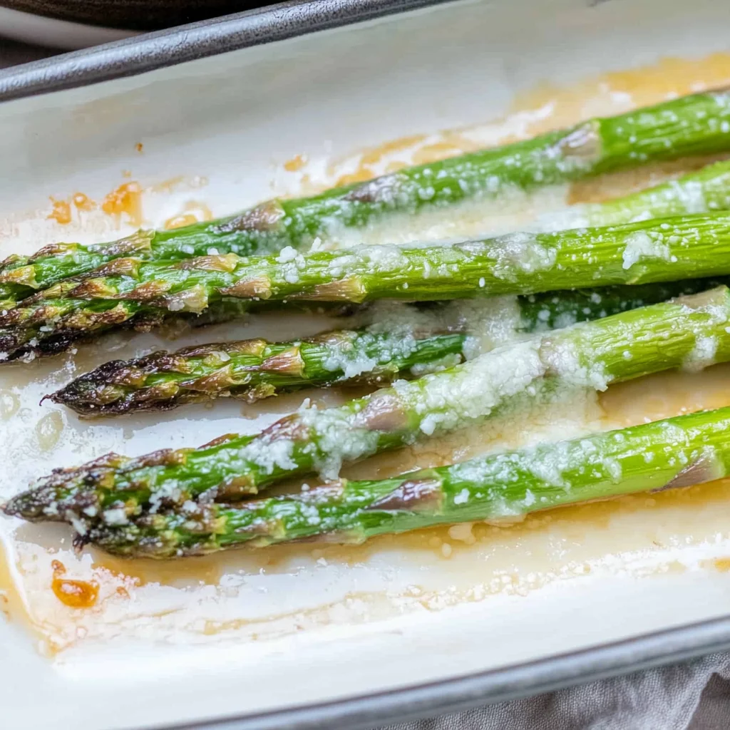 Grüner Spargel im Backofen - mit Parmesan überbacken